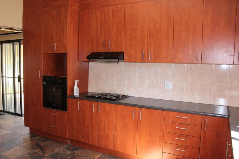 To Let 2 Bedroom Property for Rent in Avondale Western Cape